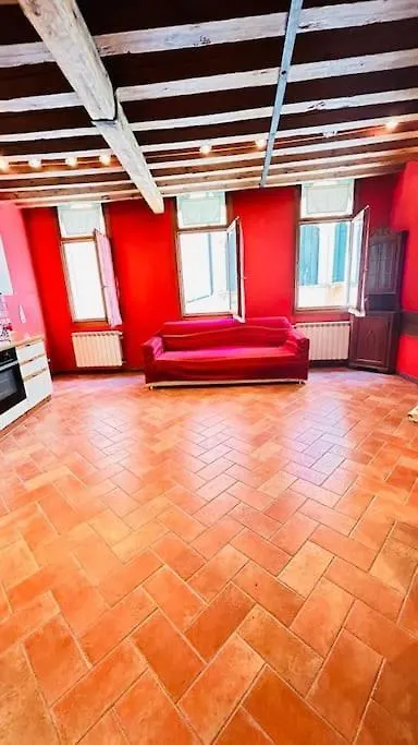 Venice Lin Apartment